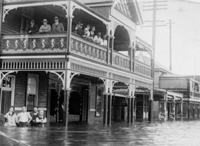 Floods_no_25_Keen_street_looking_south.1921-gallery9464_May4093134.jpg image