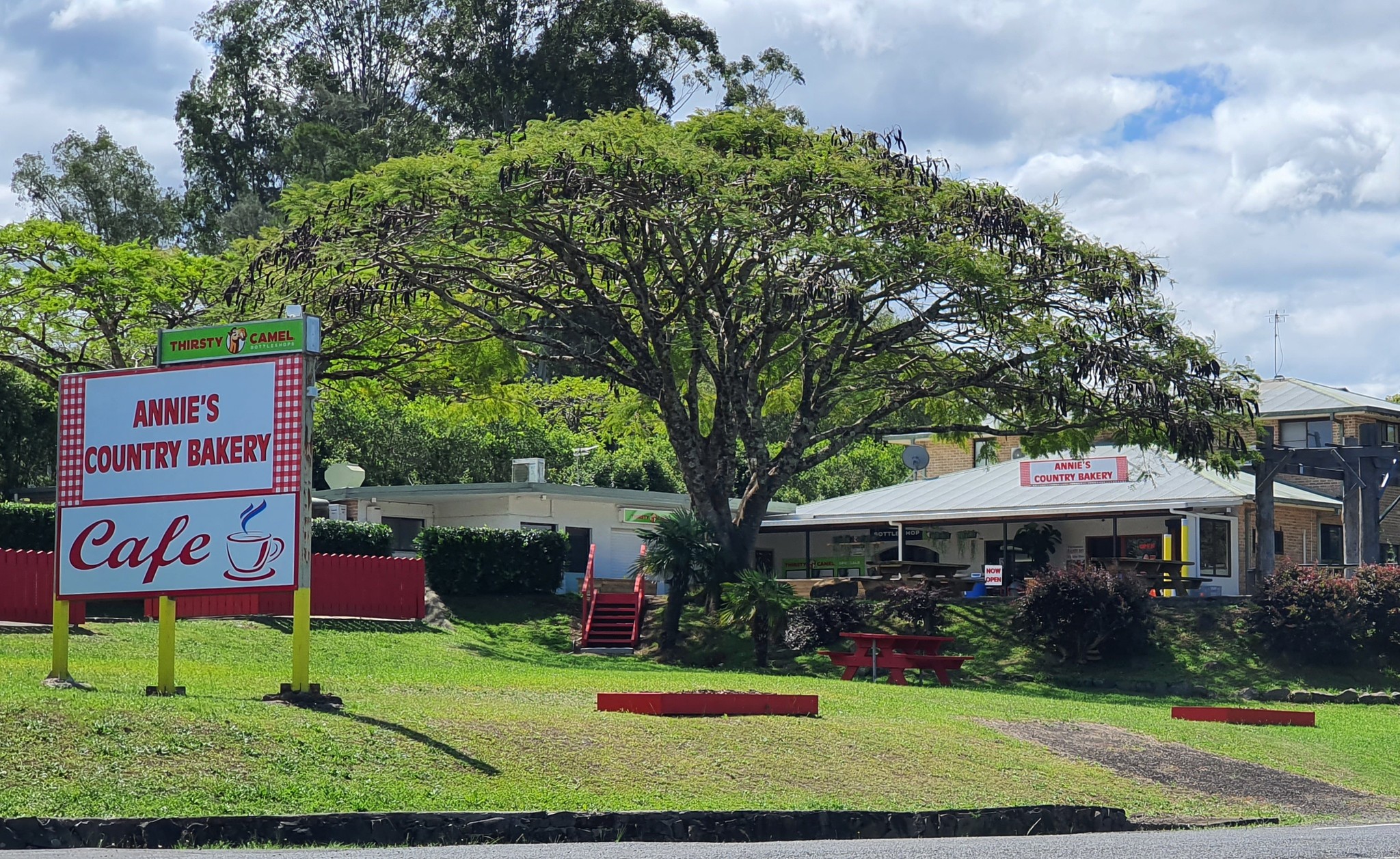 Annies Country Bakery Modanville